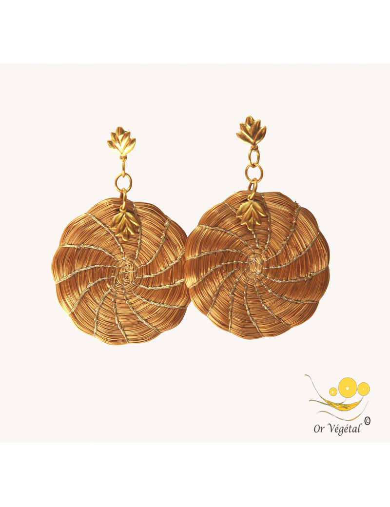 Boucles d’oreilles en or végétal tressé en forme de mandala